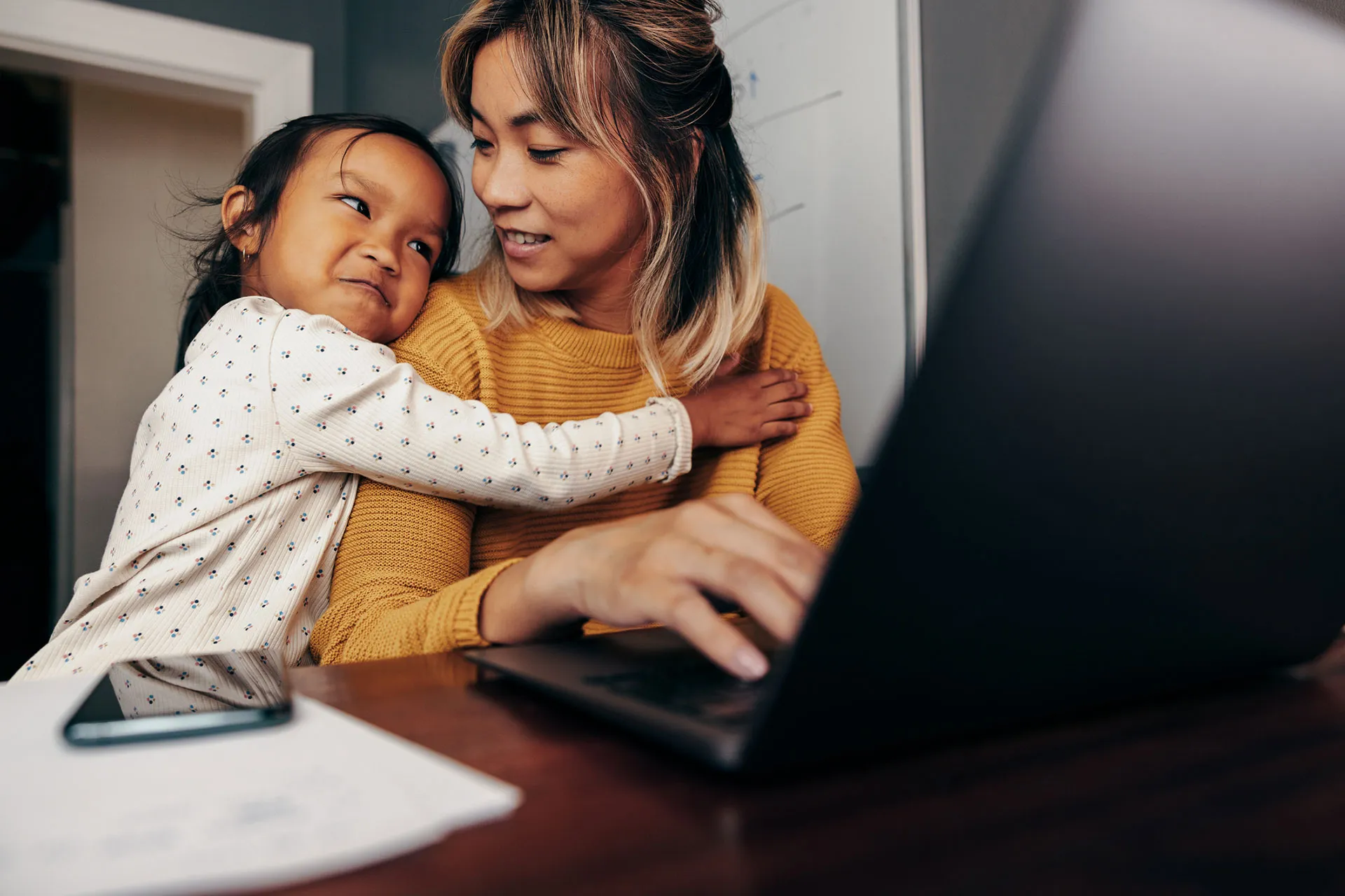 Achieving Work-Life Balance as a Woman Entrepreneur: A Comprehensive Guide to Thriving in Business and Family Life